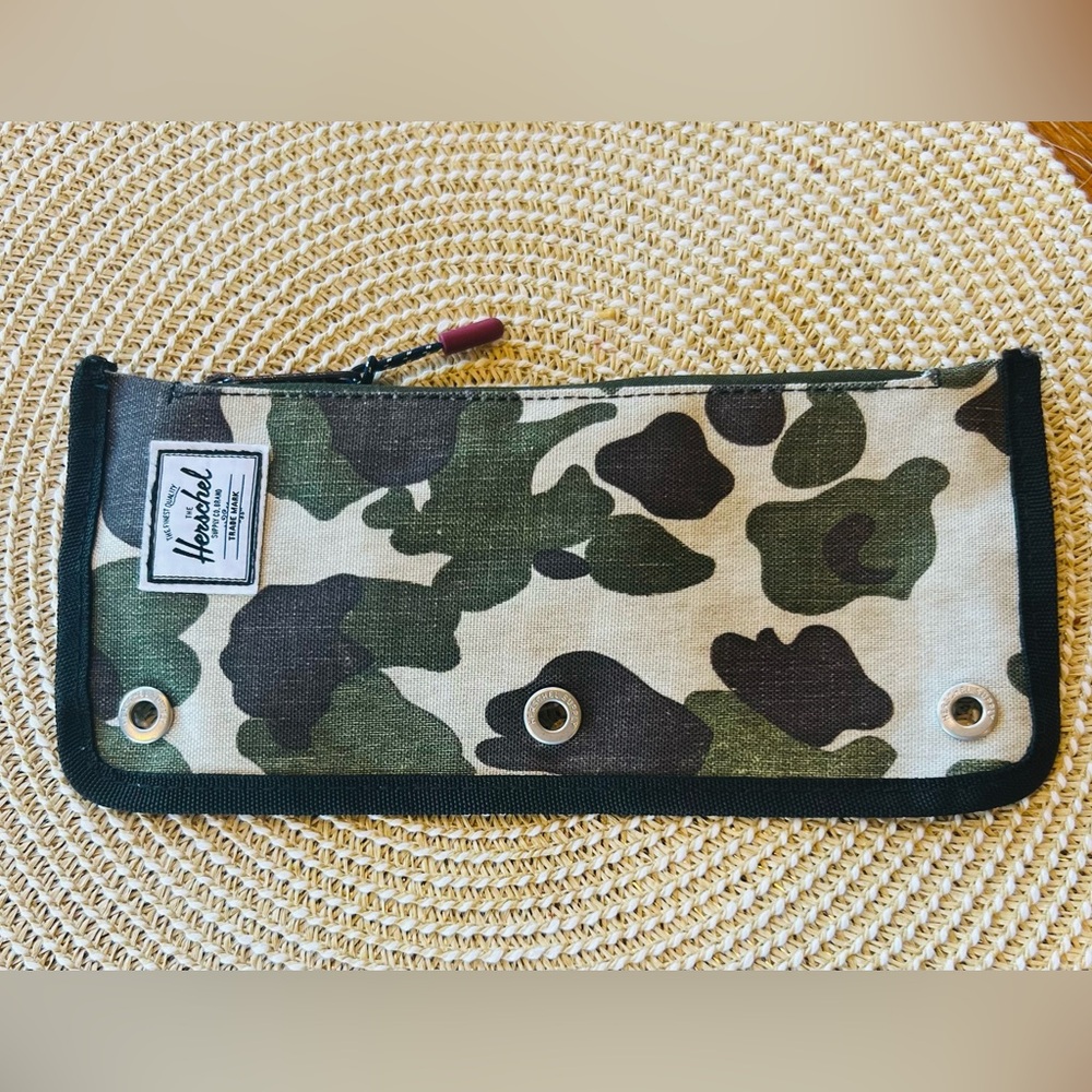 Herschel Camo Cosmetic Pencil zipper Pouch Bag